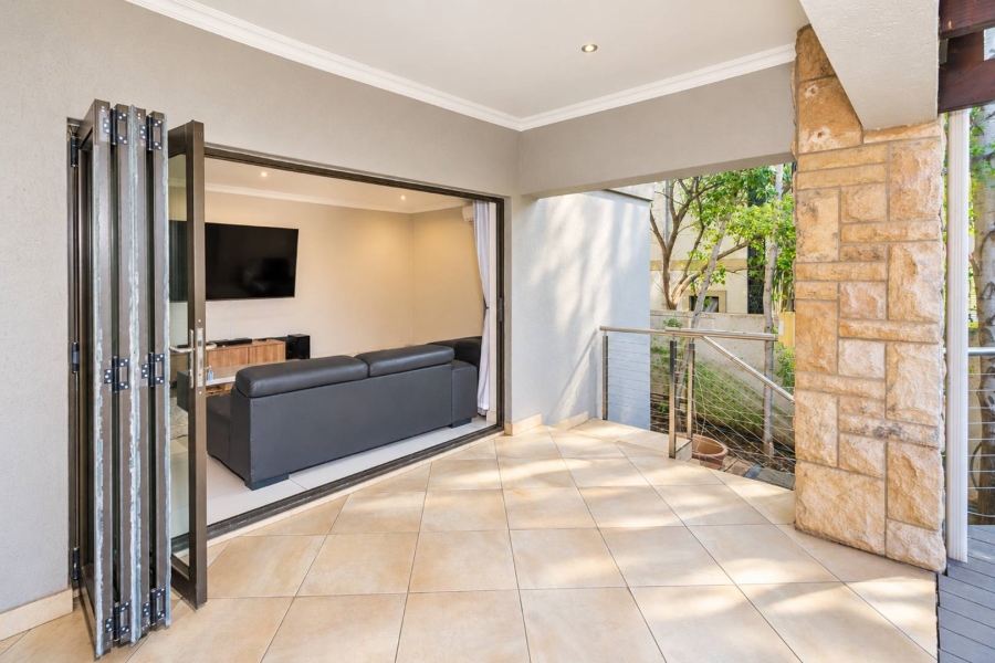 5 Bedroom Property for Sale in Birdwood Estate North West